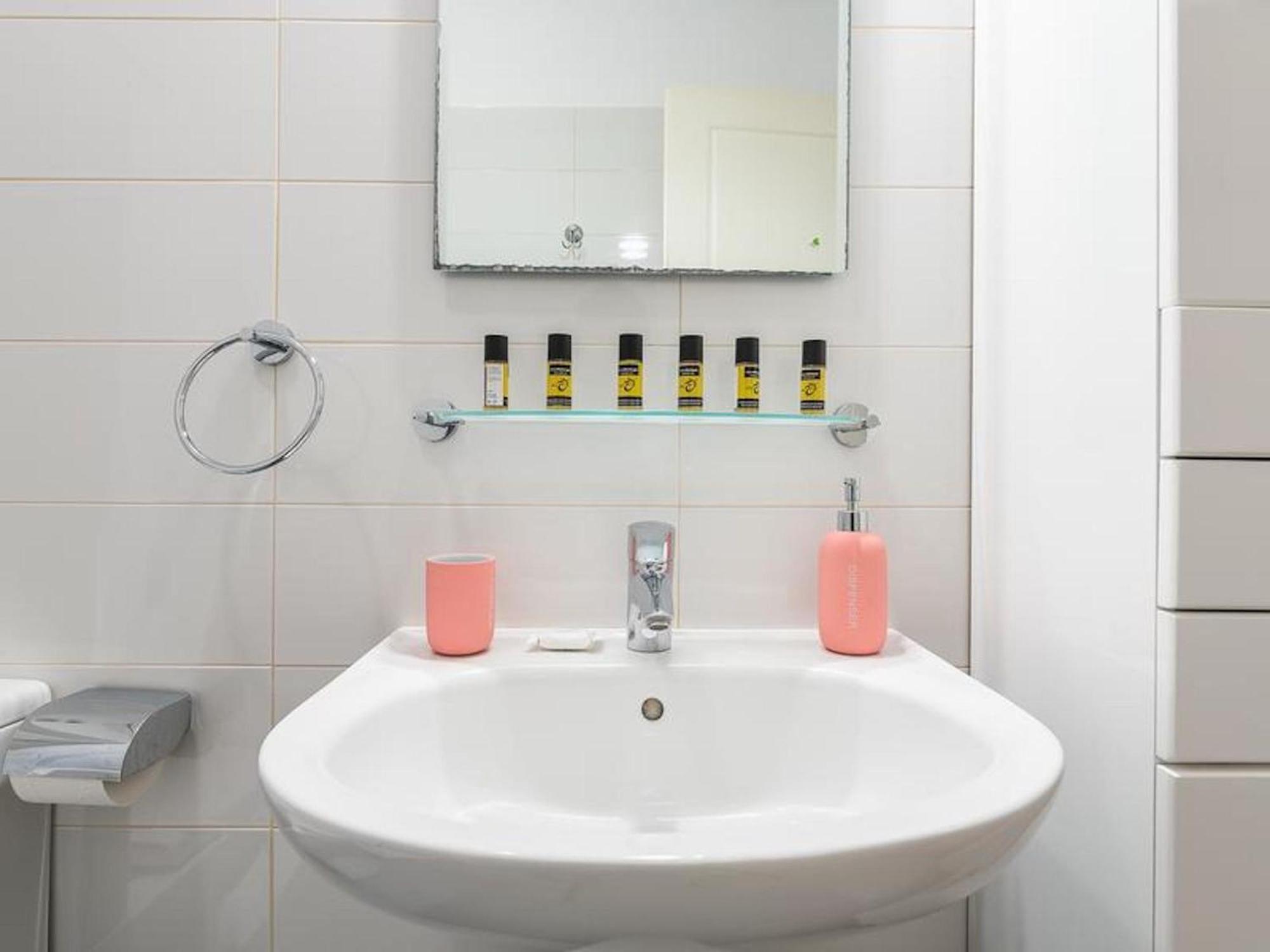 Adelos Group Stay In Elliniko Athens Ngoại thất bức ảnh